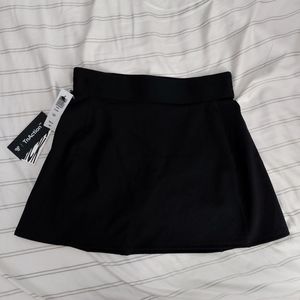 Aritzia TNA tennis skirt